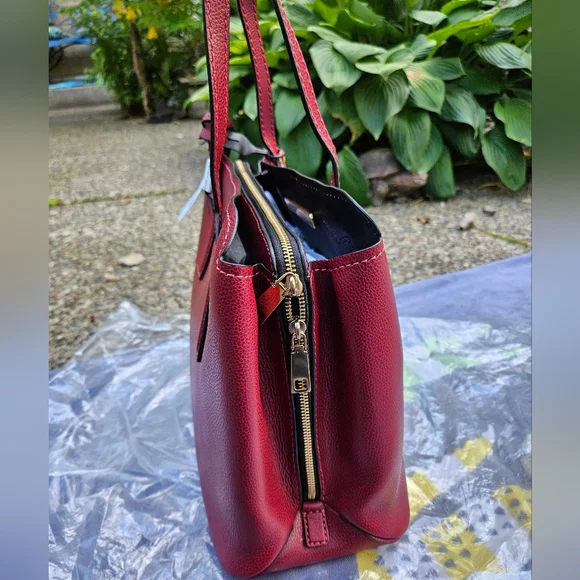 Marc Jacobs The Editor Tote Bag Pebbled Leather Tailored Oversized Cabernet NWT - Picture 5 of 16